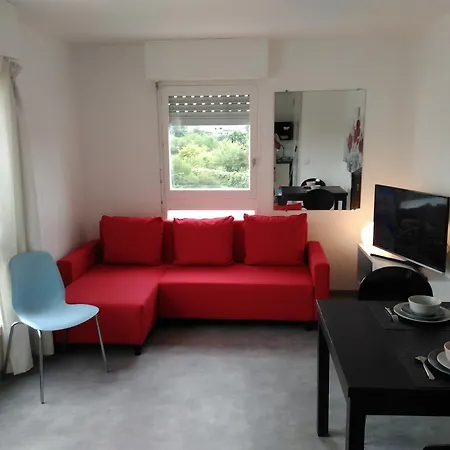 2 Pieces Avec Grande Terrasse * Courcouronnes
